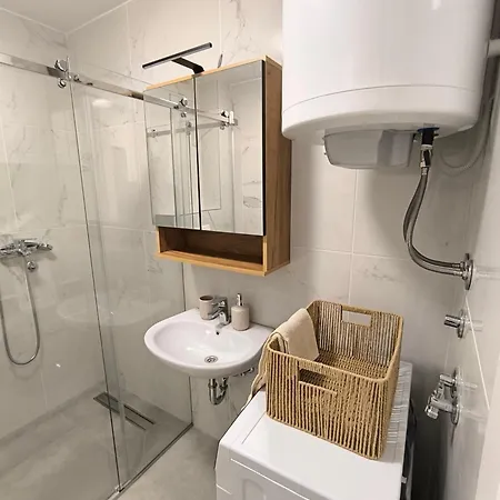 Апартаменты Tesla Apartman's *