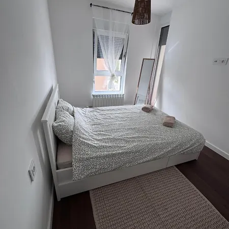 Tesla Apartman's *