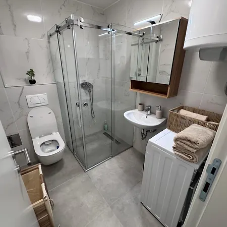 Tesla Apartman's Апартаменты