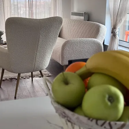 Tesla Apartman's